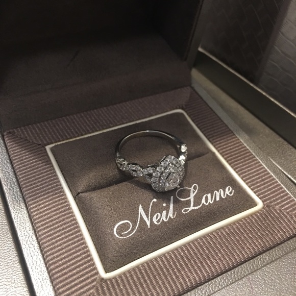 Neil Lane Diamond Ring - Picture 4 of 7